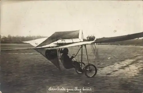 Foto Ak Flugpionier, Flugzeug, Hans Grade zum Flug bereit