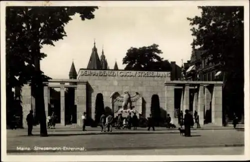 Ak Mainz am Rhein, Stresemann-Ehrenmal