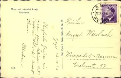 Ak Tschechien, Paar in Tracht, Weinreben, Prosit