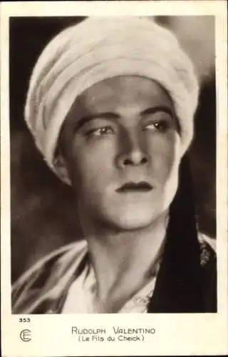 Ak Schauspieler Rudolph Valentino, Portrait, Kopfbedeckung, Ross 1685/1