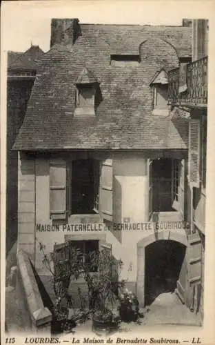 Ak Lourdes Hautes Pyrénées, Das Haus von Bernadette Soubirous