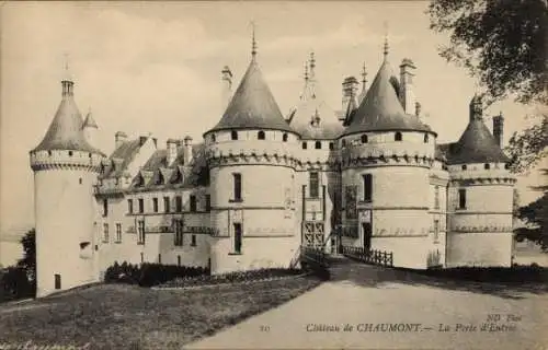 Ak Saint Bonnet de Joux Saône et Loire, Château de Chaumont, Tor