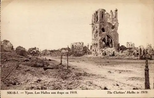 CPA Ypres Ypres Flandre occidentale, Les Halles aux draps, ruins