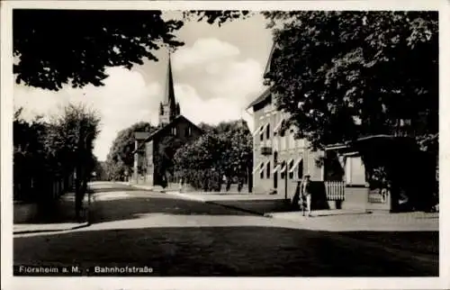 Ak Flörsheim am Main, Bahnhofstraße, Kirche