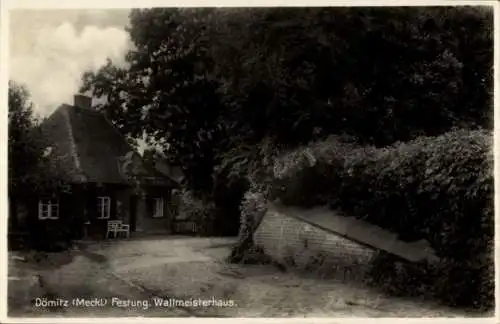 Ak Dömitz an der Elbe Mecklenburg, Festung, Wallmeisterhaus