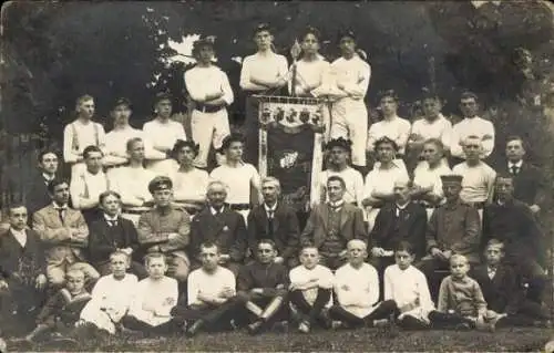 Studentika Foto Ak Rudolstadt in Thüringen, Gruppenfoto, Soldaten, Kinder