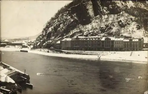 Foto Ak Podmokly Bodenbach Děčín Tetschen an der Elbe Region Aussig, Winteransicht, Schiffe