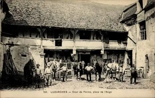 Ak Luzarches Val d’Oise, Bauernhof, Pferde, Knechte