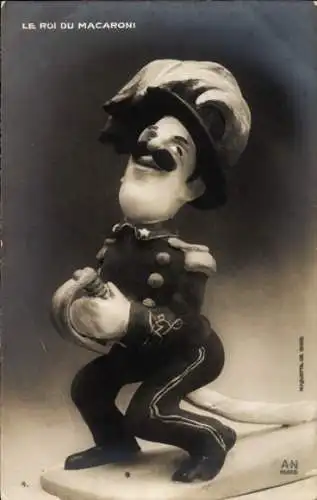 Ak Le Roi du Macaroni, Karikatur von Vittorio Emanuele III.