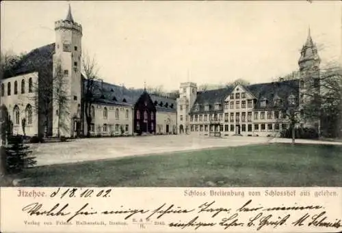 Ak Itzehoe in Holstein, Itzehoe, Schloss Breitenburg, Schlosshof