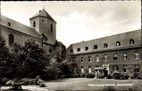 Ak Mönchengladbach am Niederrhein, Brunnenhof