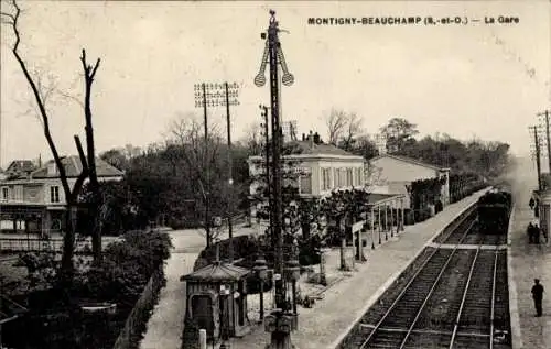 Ak Montigny Beauchamps Val d'Oise, Bahnhof