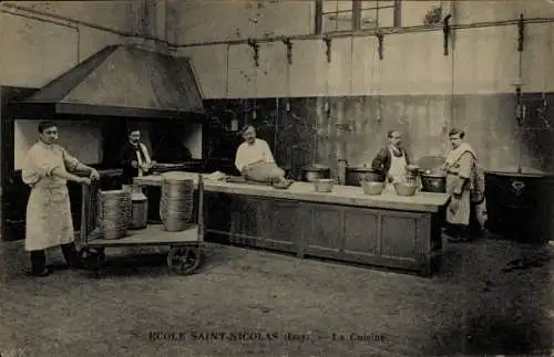 CPA Issy les Moulineaux Hauts de Seine, École Saint Nicolas, Cuisine