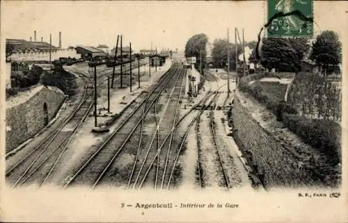 Ak Argenteuil Frankreich, Bahnhof, Gleisseite