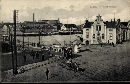 Ak Liepaja Libau Lettland, Arbeiterhaus, Straßenbahn