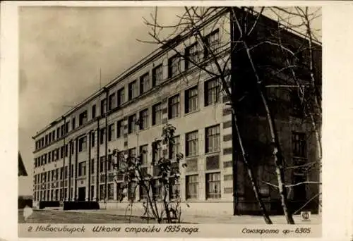 Ak Nowosibirsk Russland, Schulgebäude in  erbaut 1935