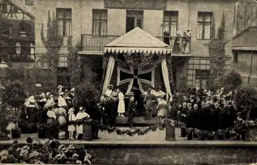 Ak Nürnberg in Mittelfranken, Nagelung des Eisernen Kreuzes, Einweihung 1915, Handwerkskammer