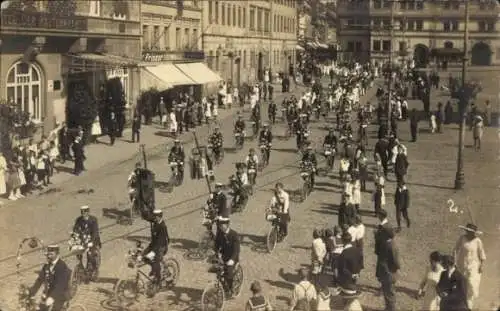 Foto Ak Lutherstadt Eisenach Thüringen, Partie am Markt