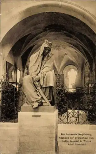 Ak Magdeburg an der Elbe, trauernde Magdeburg, Nachguß, Bronzefigur, Lutherdenkmal