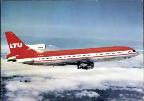 Ak Deutsches Passagierflugzeug LTU TriStar Lockheed L 1011-1, D-AERP