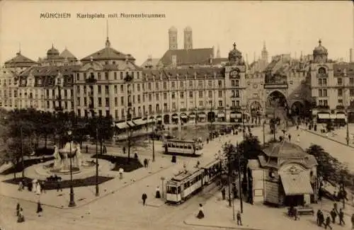 Ak München, Karlsplatz, Nornenbrunnen, Straßenbahn