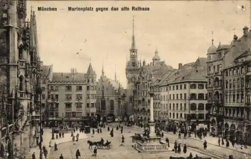 Ak München Bayern, Marienplatz gegen das alte Rathaus