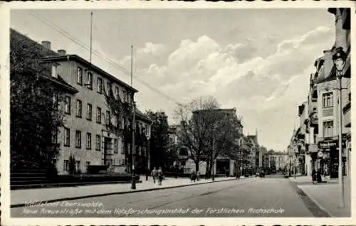 Ak Eberswalde im Kreis Barnim, Neue Kreuzstraße m. d. Holzforschungsinstitut d. Forstl. Hochschule