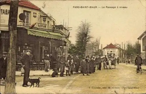 CPA Le Parc de Saint Maur Val de Marne, Passage à niveau