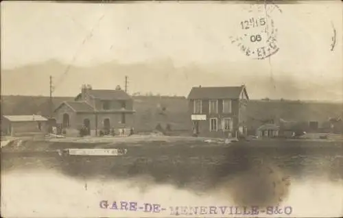 Foto Ak Ménerville Yvelines, Bahnhof