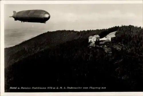 Ak Badenweiler im Schwarzwald, Hotel u. Pension Hochblauen, Zeppelin