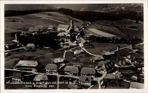 Ak Höchenschwand Schwarzwald, Gesamtansicht, Fliegeraufnahme