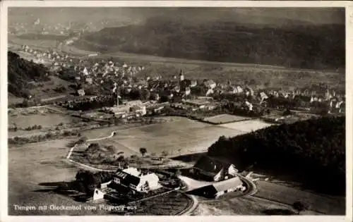 Ak Tiengen am Oberrhein, Fliegeraufnahme, Glockenhof