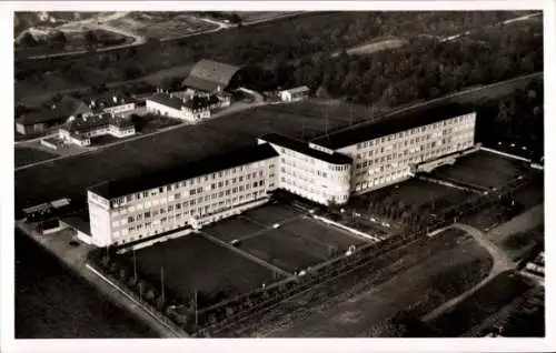 Ak Bad Cannstatt Stuttgart in Württemberg, Fliegeraufnahme Städt. Hautklinik