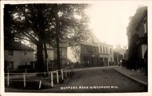 Foto Ak Winchmore Hill Enfield London, Hoppers Road