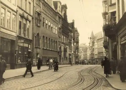 Foto Lübeck, Straßenpartie, Geschäft Friedrich Sager