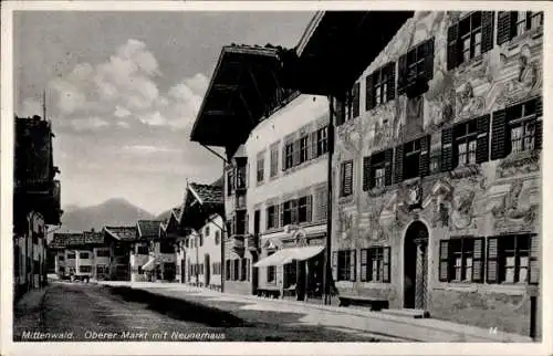 Ak Mittenwald in Oberbayern, Oberer Markt mit Neunerhaus, Fassade