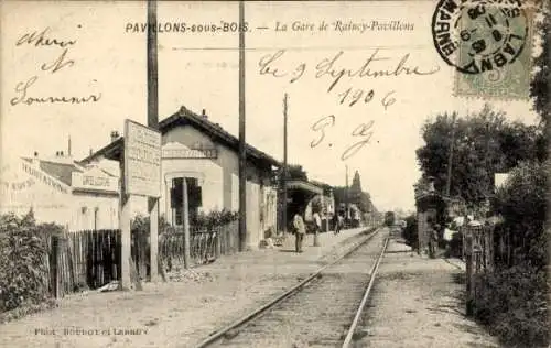 CPA Les Pavillons sous Bois Seine-Saint-Denis, Gare