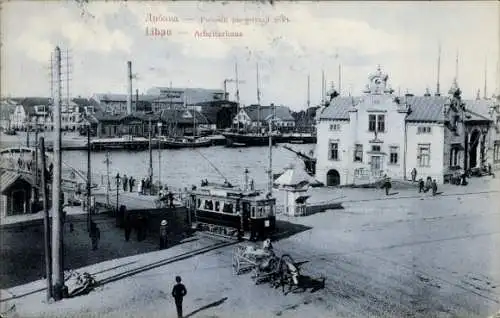 Ak Liepaja Libau Lettland, Arbeiterhaus, Brücke, Straßenbahn