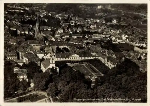 Ak Bad Dürkheim in der Pfalz, Fliegeraufnahme, Kurpark