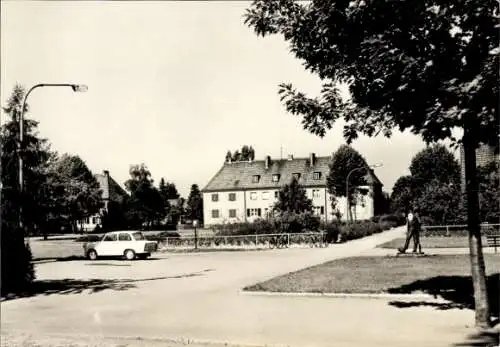 Ak Blankenfelde in Brandenburg, Karl Liebknecht Platz, Trabant