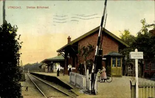 Ak Utrecht Niederlande, Bahnhof Biltstraat, Gleisseite, Schranke