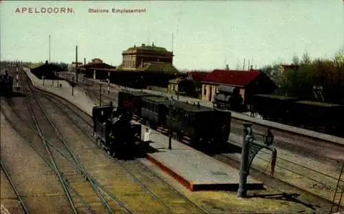 Ak Apeldoorn Gelderland, Bahnhof, Gleisseite, Eisenbahn, Dampflokomotive