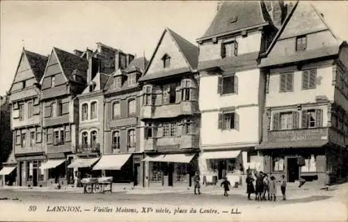 Ak Lannion Côtes d'Armor, Vieilles Maisons, Place du Centre