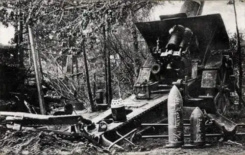 Ak Deutsches Geschütz, 21 cm Mörser in Feuerstellung, Munition, I. WK