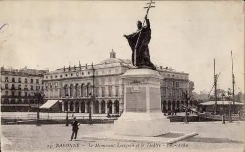 Ak Bayonne Pyrénées Atlantiques, Monument Lovigerie und das Theater