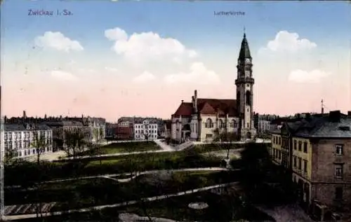 Ak Zwickau Sachsen, Blick auf die Lutherkirche mit Gartenanlage