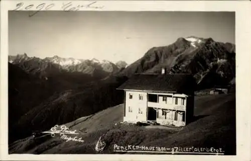 Foto Ak Mayrhofen in Tirol, Penkenhaus im Zillertal, Blick ins Tal