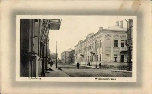 Passepartout Ak Daugavpils Dünaburg Lettland, Wladimirstraße, Wohnhäuser