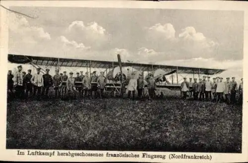 Ak Herabgeschossenes französisches Flugzeug, Kriegsbeute, I. WK