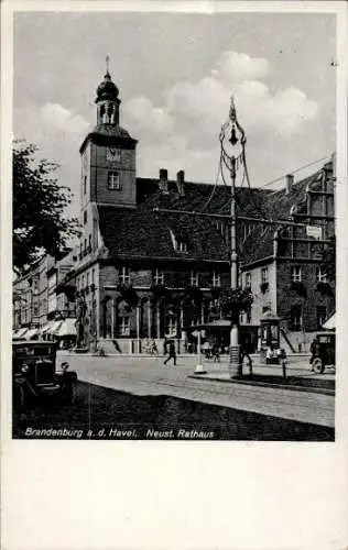 Ak Brandenburg Havel, Neust. Rathaus, Uhr, Kiosk